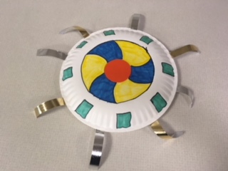 paper plate flying saucer