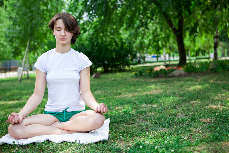 Teens are invited to relax and reset with a De-Stress Kit before jumping back into studying for Finals.