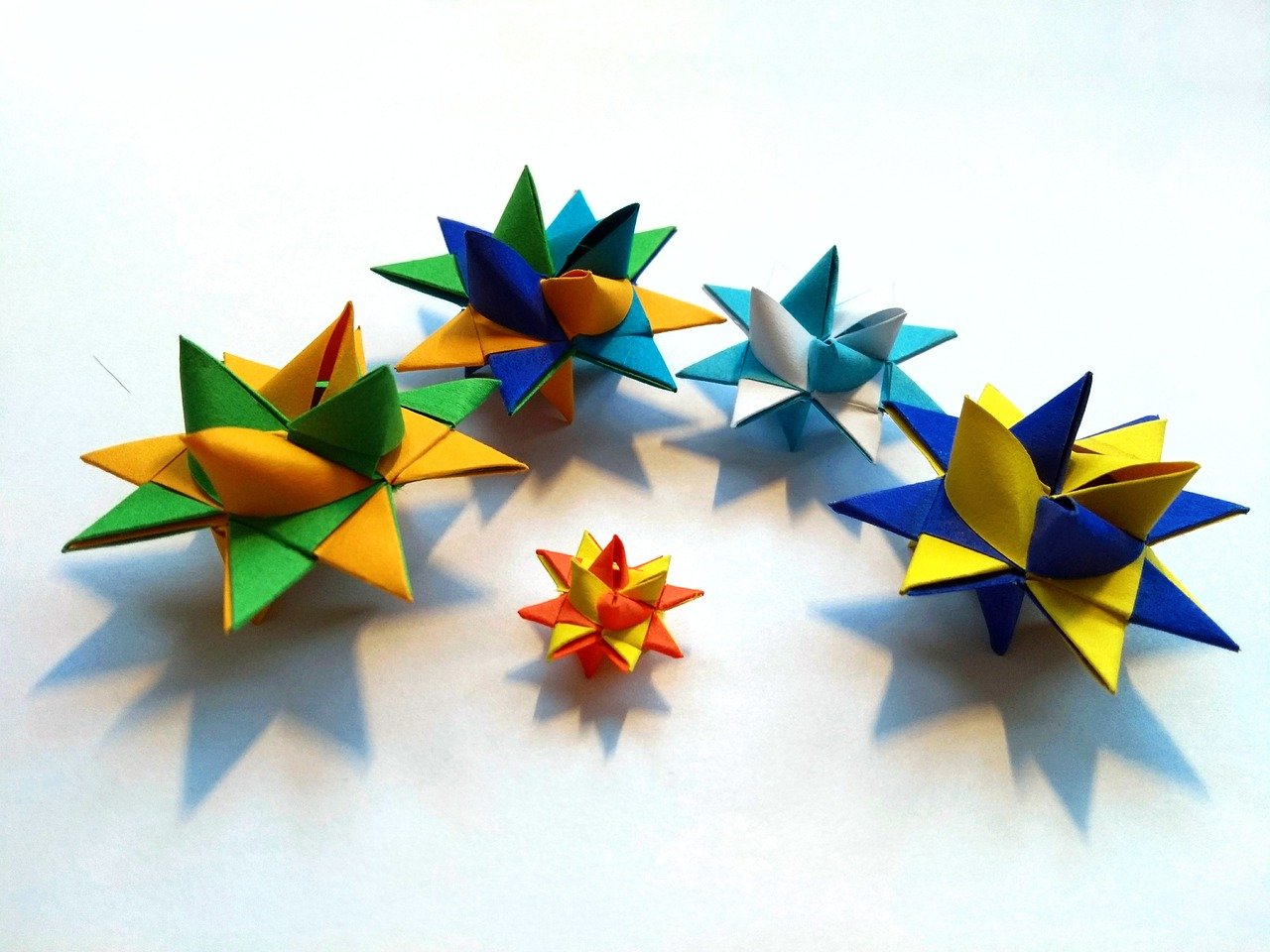 December Teen Drop-In craft: Froebel Stars