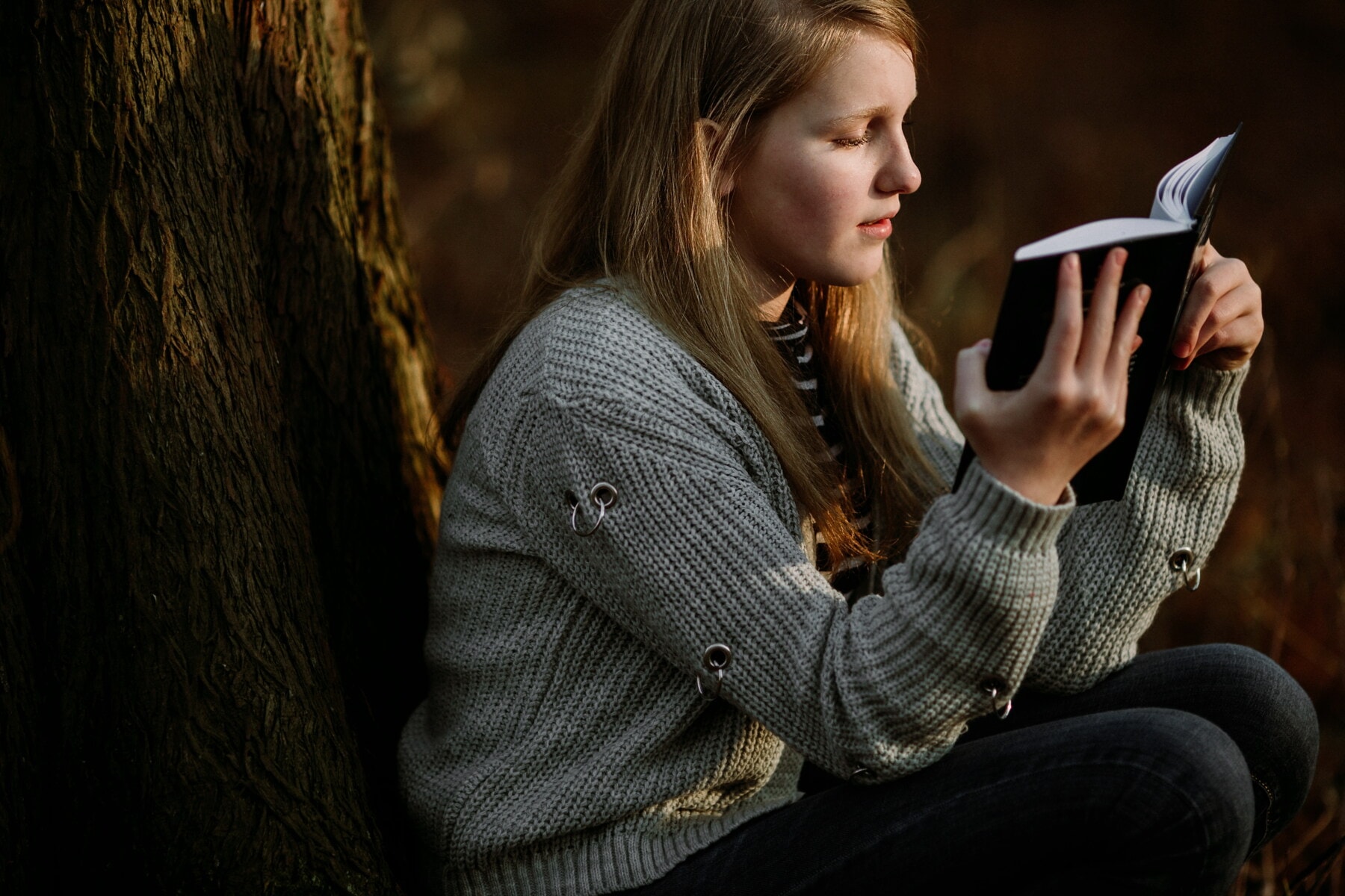 Join us for a chance to talk about books, make a bookish craft and more!