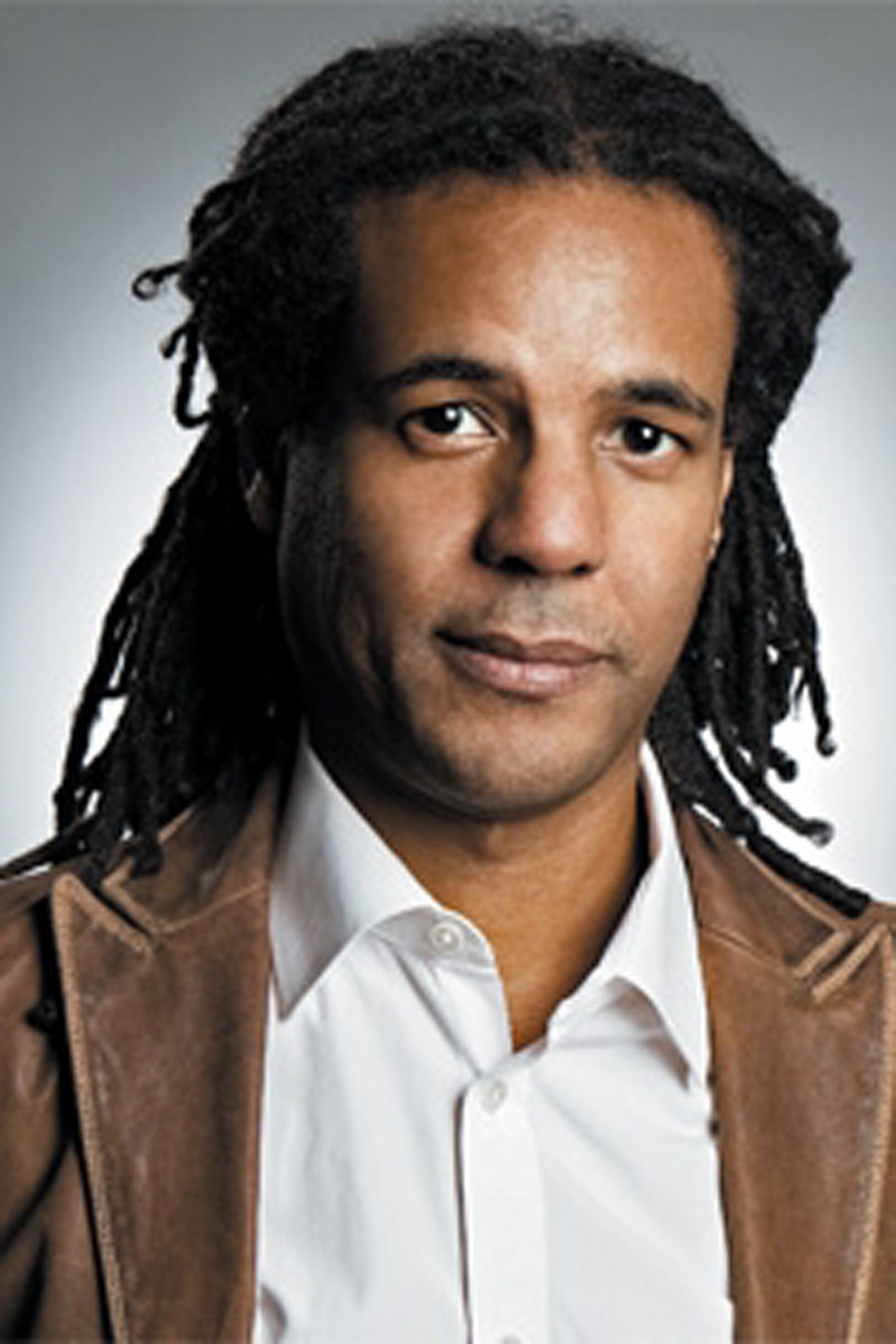 Colson Whitehead head shot