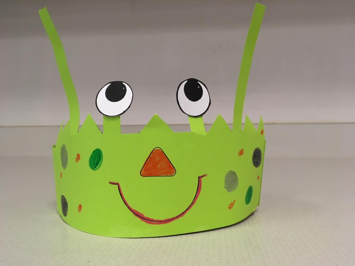 green alien headpiece