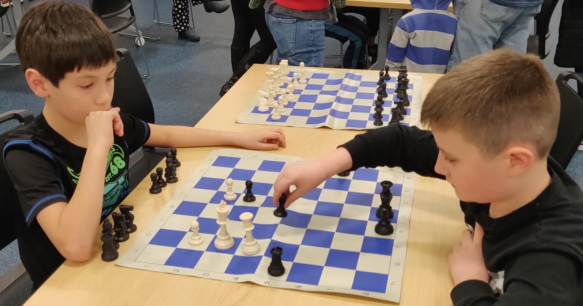 Play Chess Play Play Chess on PrimaryGames
